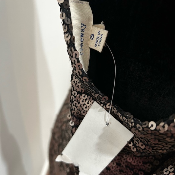 Rose gold sequin mini dress - Picture 3 of 5